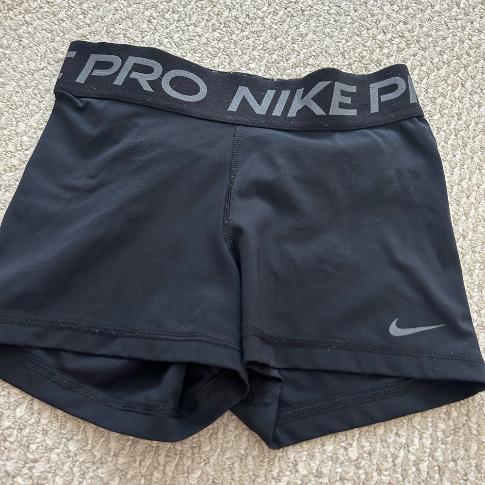 Black Nike pros